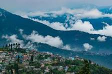 The Best Tourist Places to Visit in Darjeeling: A Guide to the Queen of the Hills